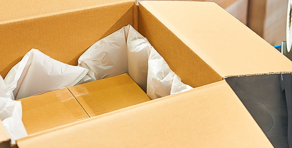 Perne de aer pentru protectia produsului in cutie din carton